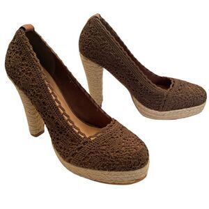 GOMAX | Gorgeous ESPADRILLE STYLE womens boho lace heels. Size 8